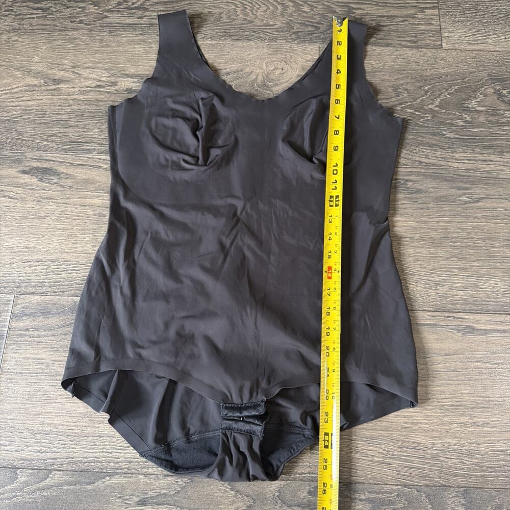 Bali Sz 2XL Black Shaping Bodysuit Firm Control Built In Bra Seamless Sculpting - Picture 6 of 8